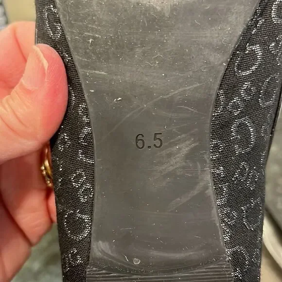Guess Women’s size 6.5 Black Flat Slip-on Women Shoes. Excellent Conditi… - Picture 11 of 11